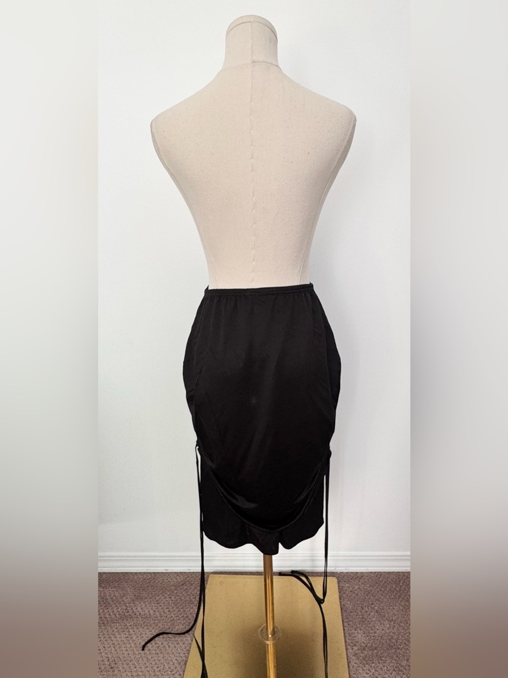 Black Ruched Drawstring Mini Skirt - Picture 3 of 7